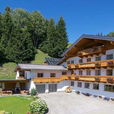 Der Jagdhof Aparthotel Sankt Johann im Pongau Bagian luar foto