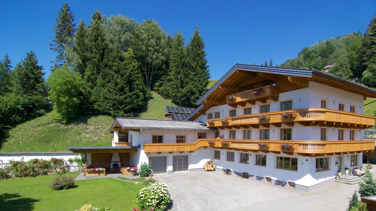 Der Jagdhof Aparthotel Sankt Johann im Pongau Bagian luar foto